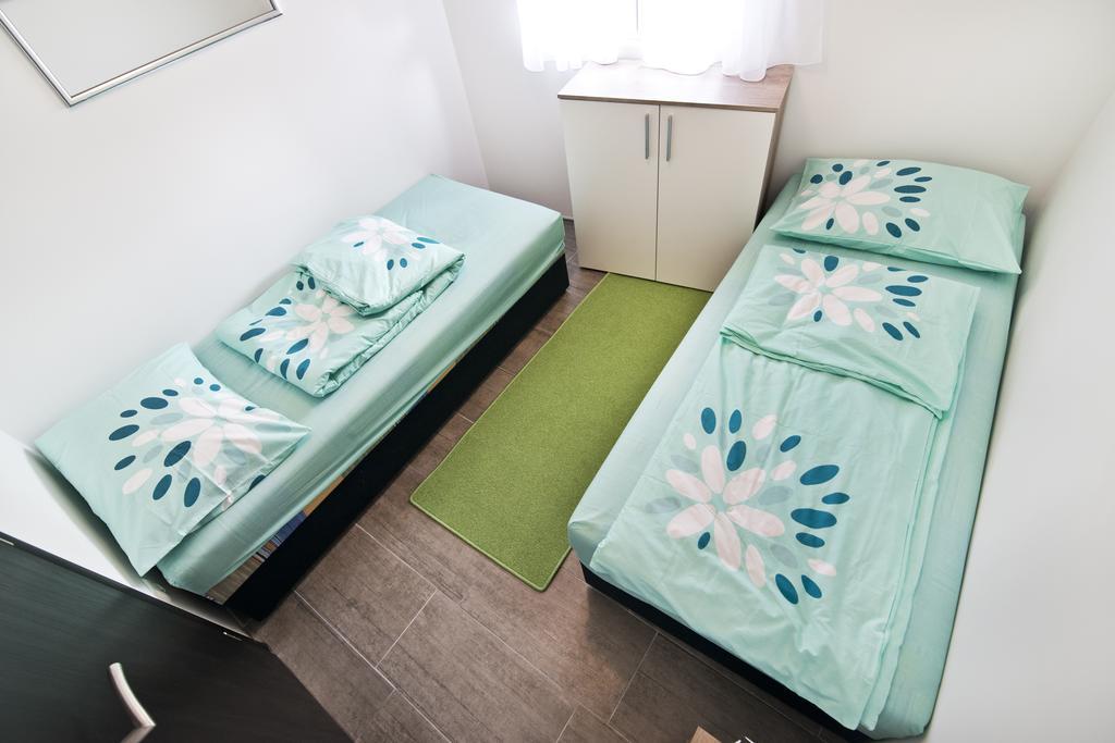 Rooms & Apartments Marinero เบทินา ภายนอก รูปภาพ