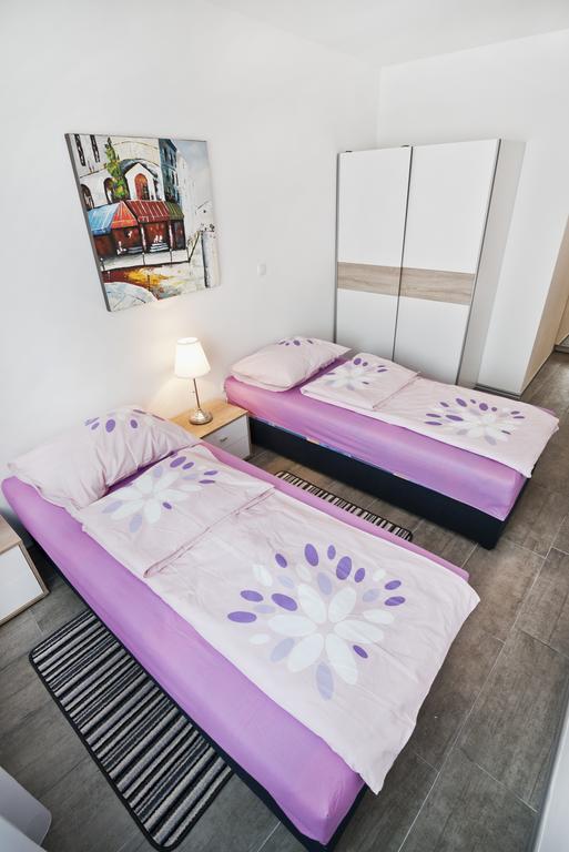Rooms & Apartments Marinero เบทินา ภายนอก รูปภาพ
