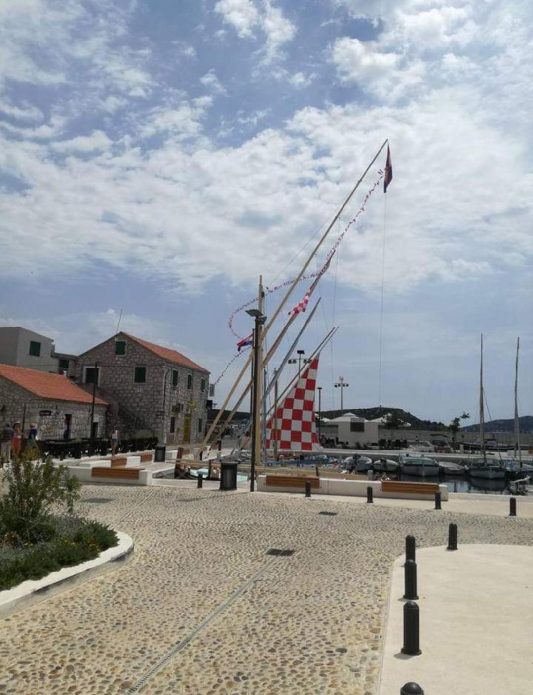 Rooms & Apartments Marinero เบทินา ภายนอก รูปภาพ